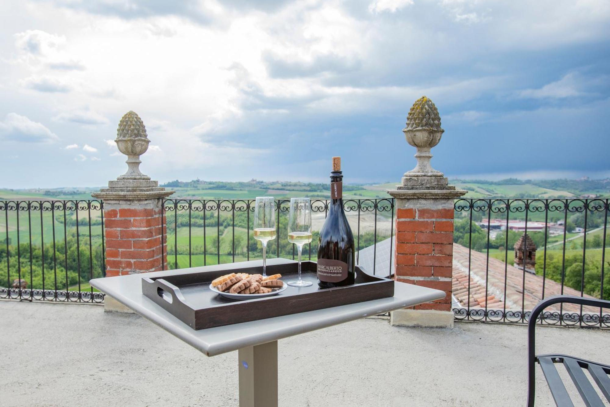 Olivola Apartments Frassinello Monferrato ภายนอก รูปภาพ